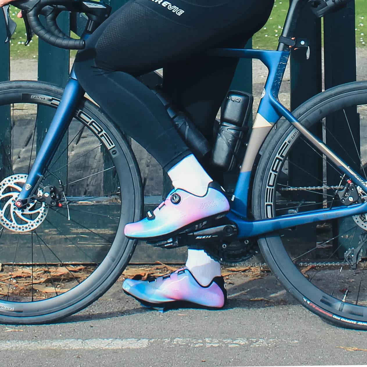 DAREVIE Road Cycling Shoes Pearl Colorful Chameleon Cycling Shoes Light Reflective Cycling Shoes Racing Bike Shoes LOOK SPD-SL - KICKSTART