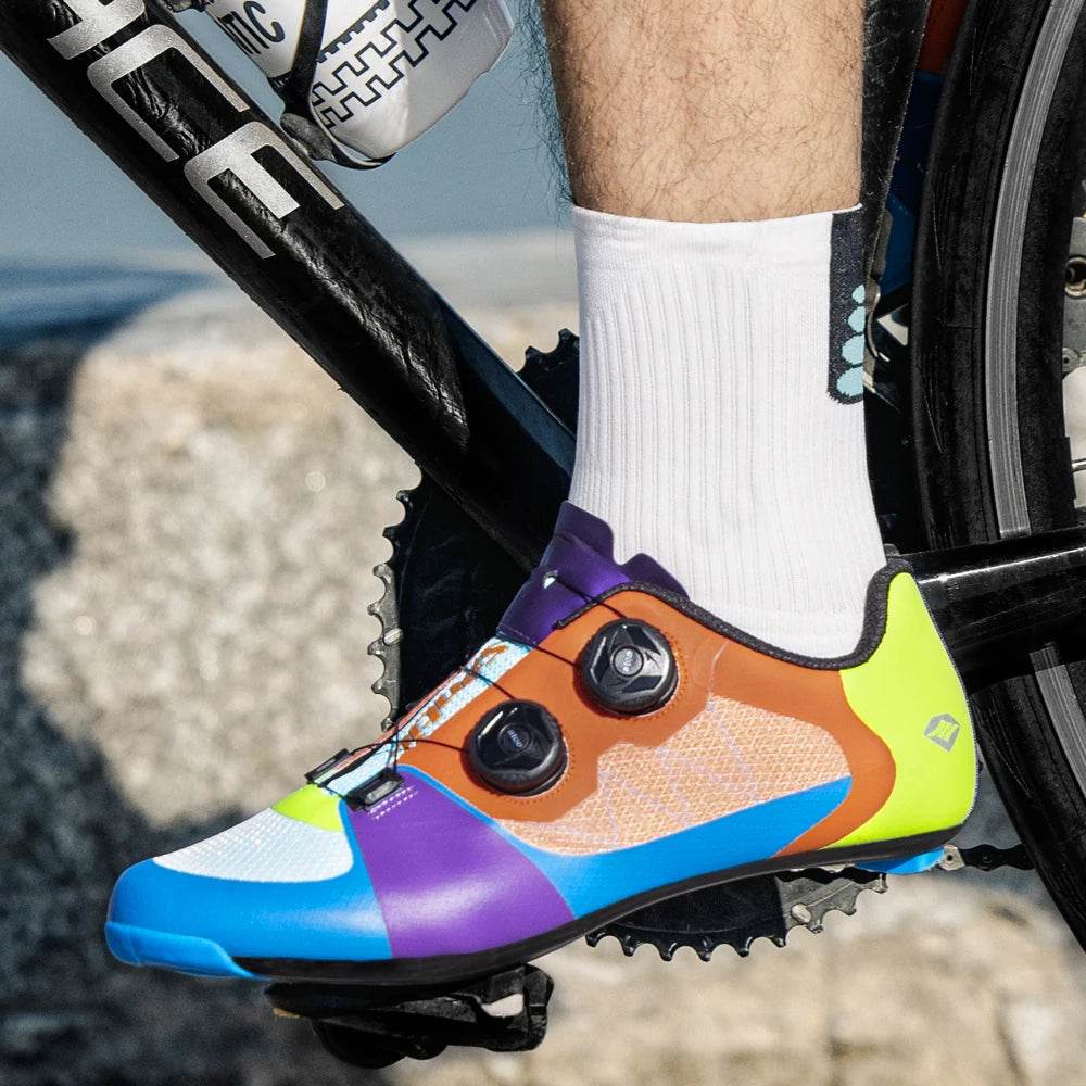 Santic Carbon Fiber Cycling Shoes Men Outdoor Professional Road Racing Shoes Adjustable Auto-lock Road Riding Bicycle Sneakers - KICKSTART